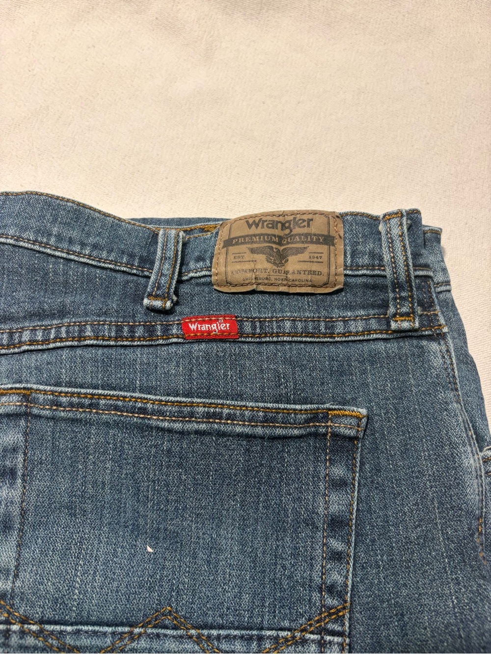 Wrangler Straight Leg Mid Blue Denim Jeans